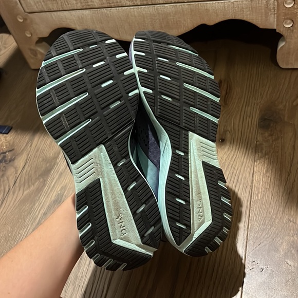 Brooks Anthem 4 women’s shoe size 9.5 - Picture 4 of 5